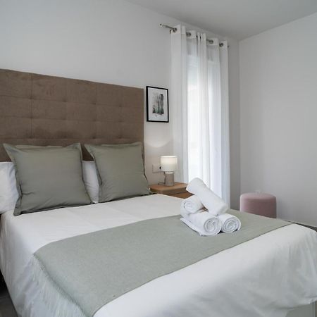 Aac Malaga - Apartamento Con Terraza, Muy Amplio, Totalmente Equipado, Cerca Del Centro Y Nuevo! Rum bild
