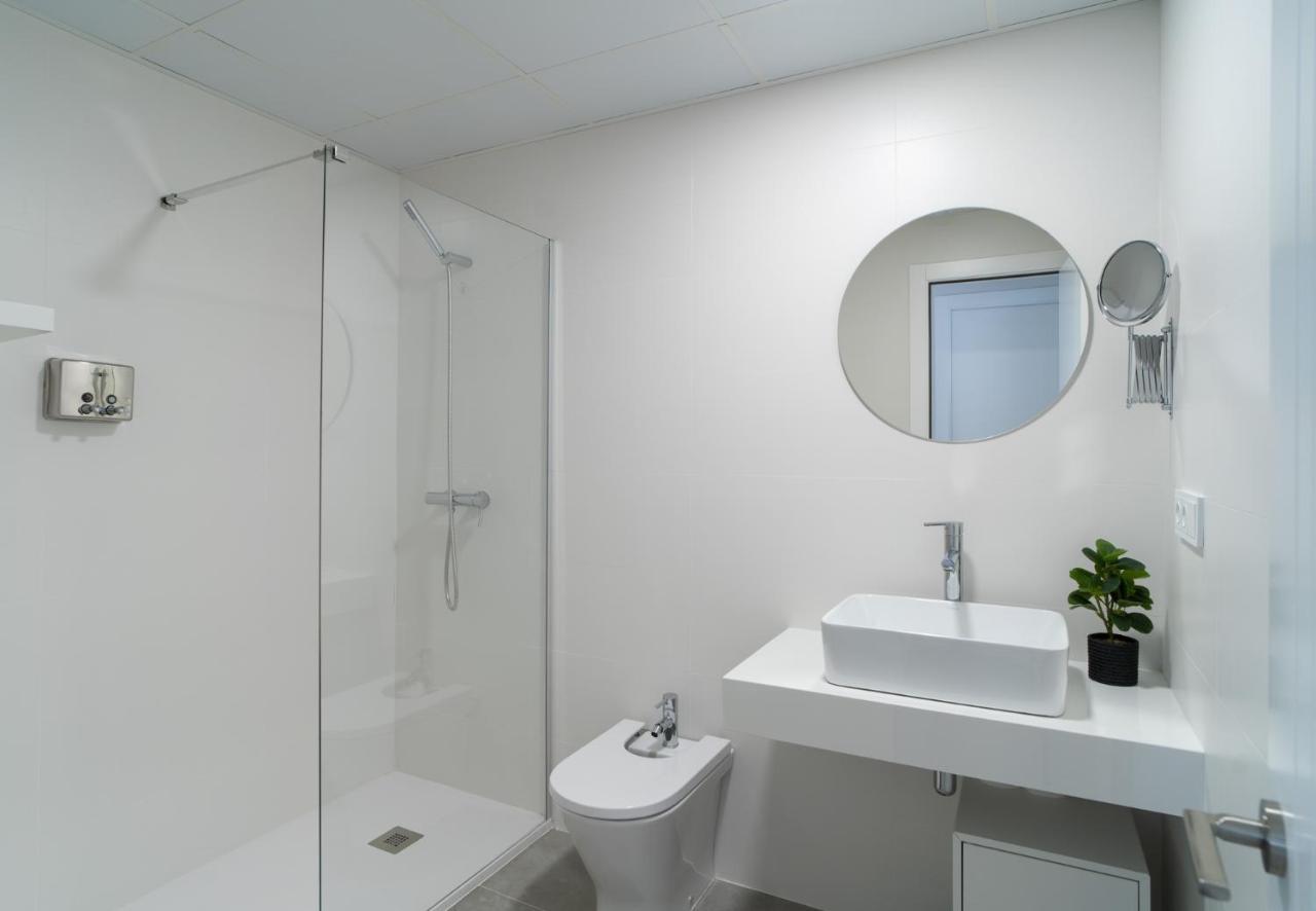 Aac Malaga - Apartamento Con Terraza, Muy Amplio, Totalmente Equipado, Cerca Del Centro Y Nuevo! Exteriör bild