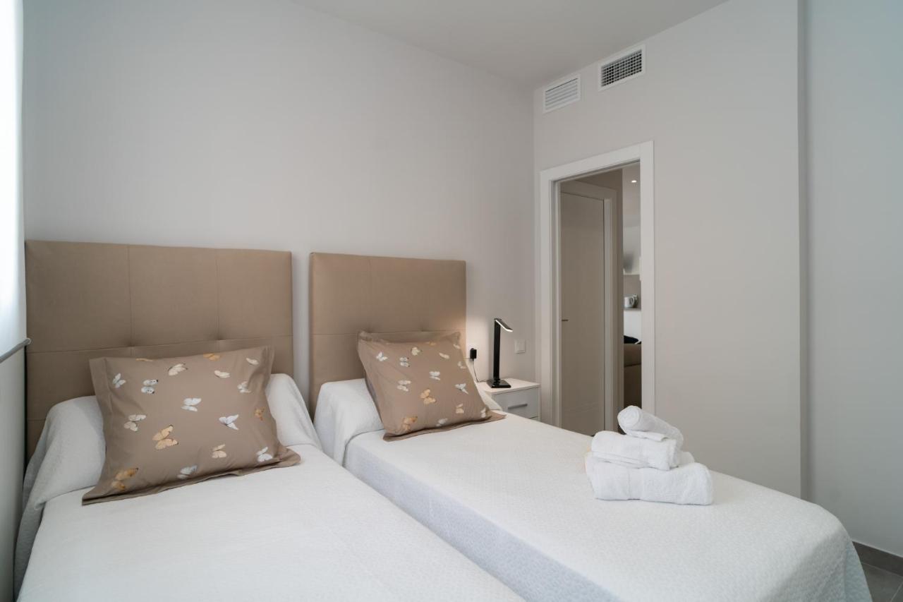 Aac Malaga - Apartamento Con Terraza, Muy Amplio, Totalmente Equipado, Cerca Del Centro Y Nuevo! Exteriör bild