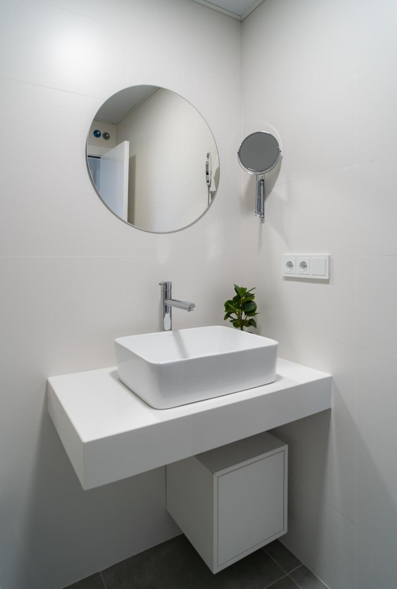 Aac Malaga - Apartamento Con Terraza, Muy Amplio, Totalmente Equipado, Cerca Del Centro Y Nuevo! Rum bild