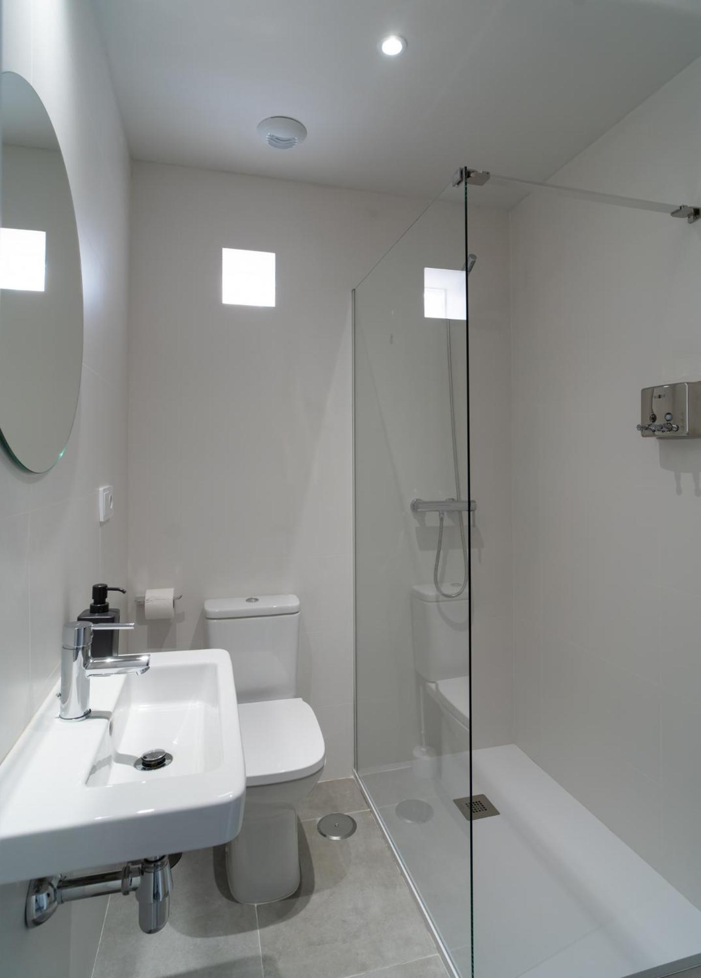Aac Malaga - Apartamento Con Terraza, Muy Amplio, Totalmente Equipado, Cerca Del Centro Y Nuevo! Rum bild