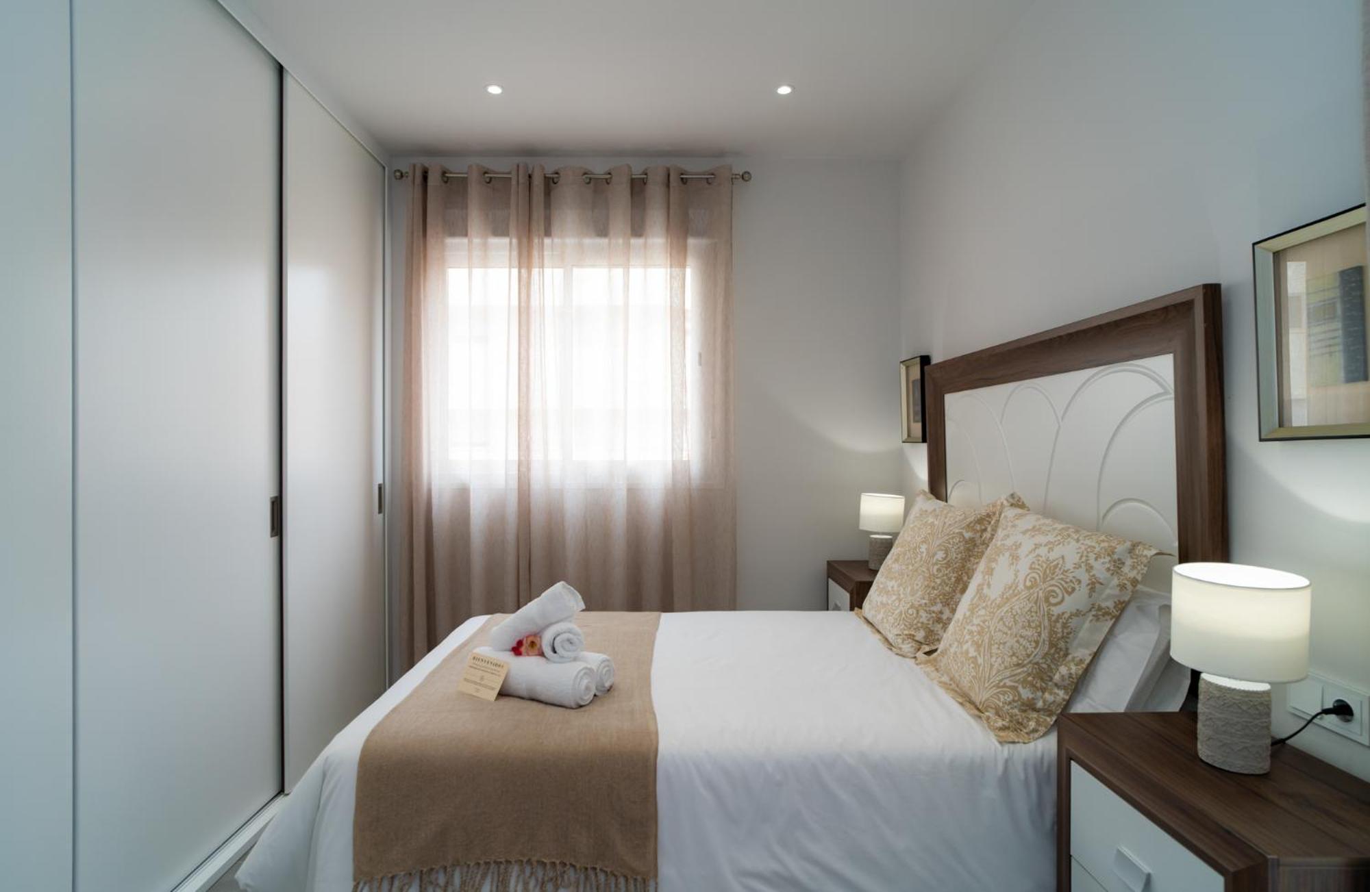 Aac Malaga - Apartamento Con Terraza, Muy Amplio, Totalmente Equipado, Cerca Del Centro Y Nuevo! Rum bild