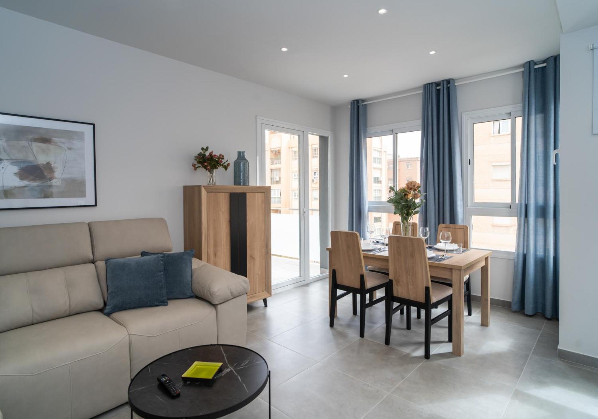 Aac Malaga - Apartamento Con Terraza, Muy Amplio, Totalmente Equipado, Cerca Del Centro Y Nuevo! Rum bild